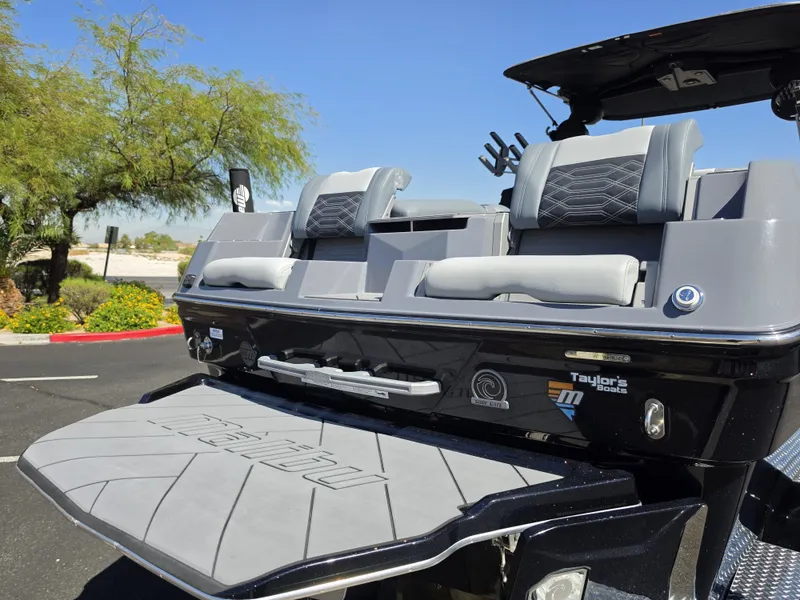 Slide: The Image of Malibu Wakesetter 26 LSV 2024 - 8