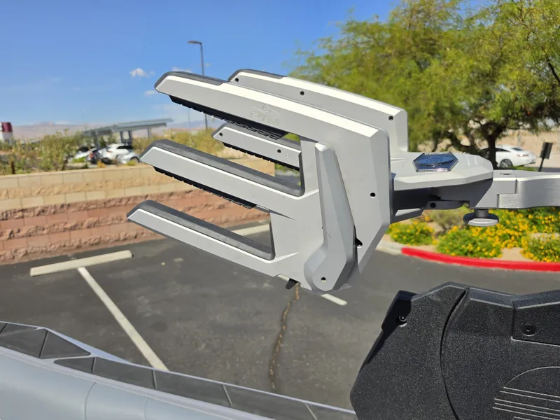 Slide: The Image of Malibu Wakesetter 26 LSV 2024 - 49