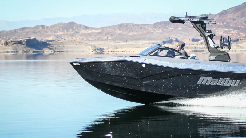 Slide: The Image of Malibu Wakesetter 26 LSV 2024 - 28
