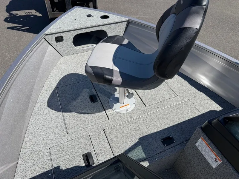 Slide: The Image of Crestliner 1650 Kodiak WT 2026 - 7