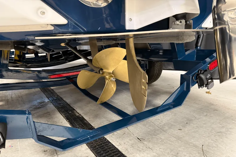 Slide: The Image of Nautique Super Air Nautique S21 2025 - 12