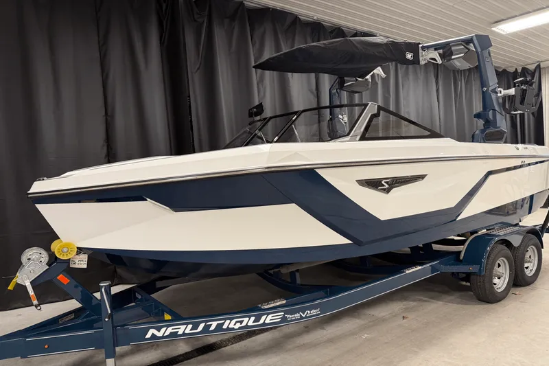 Slide: The Image of Nautique Super Air Nautique S21 2025 - 2