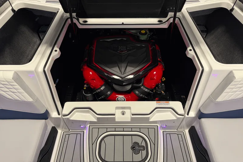 Slide: The Image of Nautique Super Air Nautique S21 2025 - 25