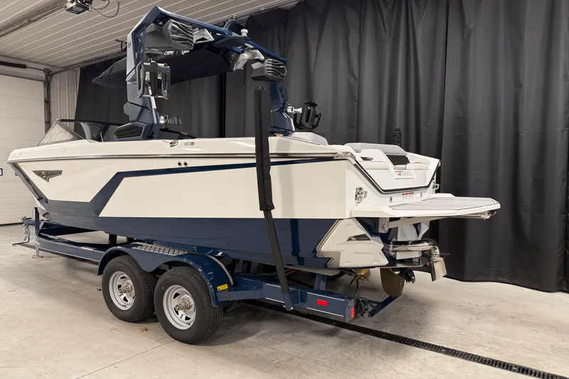 Slide: The Image of Nautique Super Air Nautique S21 2025 - 3