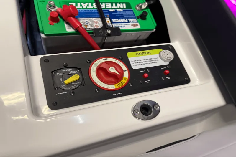 Slide: The Image of Nautique Super Air Nautique S21 2025 - 33