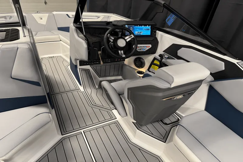 Slide: The Image of Nautique Super Air Nautique S21 2025 - 50