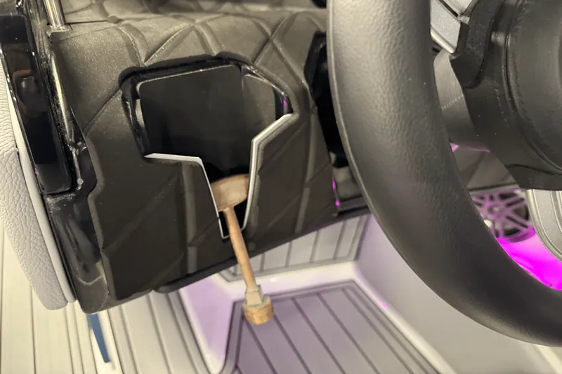 Slide: The Image of Nautique Super Air Nautique S21 2025 - 57