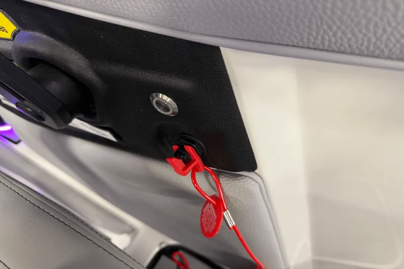 Slide: The Image of Nautique Super Air Nautique S21 2025 - 66