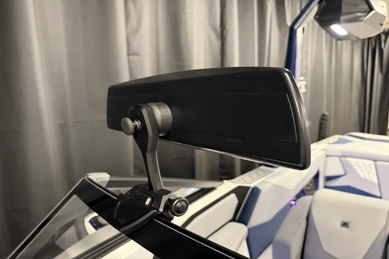 Slide: The Image of Nautique Super Air Nautique S21 2025 - 68