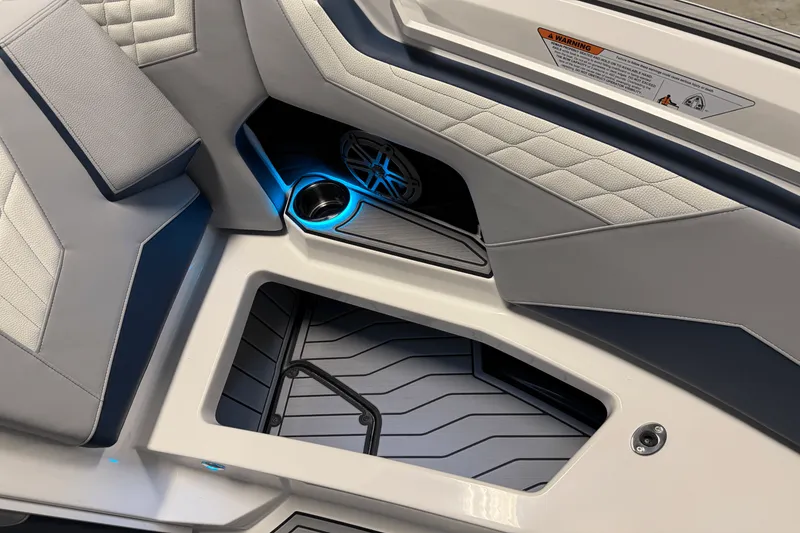 Slide: The Image of Nautique Super Air Nautique S21 2025 - 76