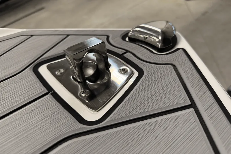 Slide: The Image of Nautique Super Air Nautique S21 2025 - 79