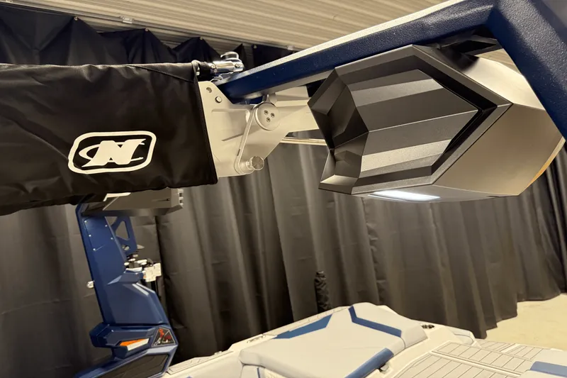 Slide: The Image of Nautique Super Air Nautique S21 2025 - 81