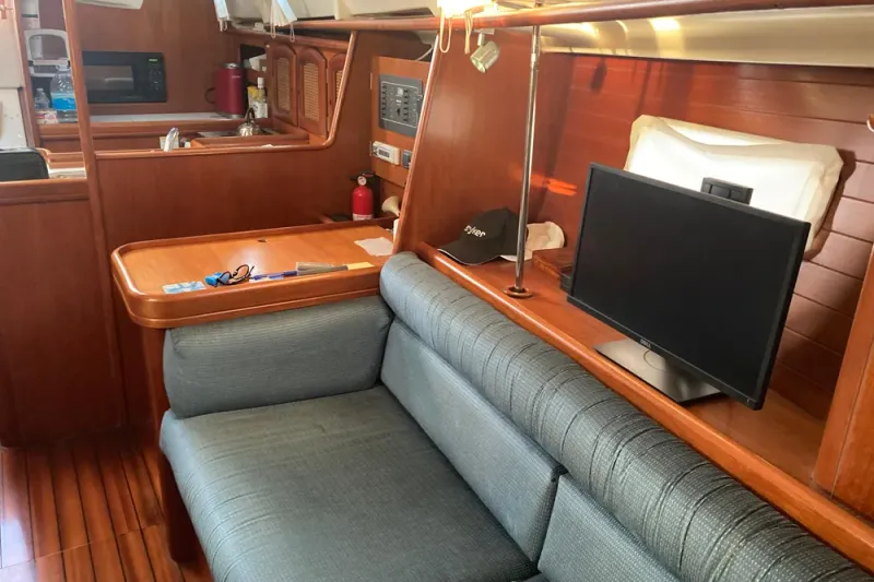 Slide: The Image of Beneteau Oceanis 361 2000 - 14