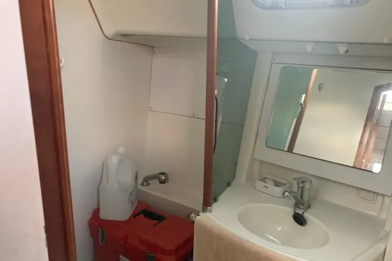 Slide: The Image of Beneteau Oceanis 361 2000 - 19