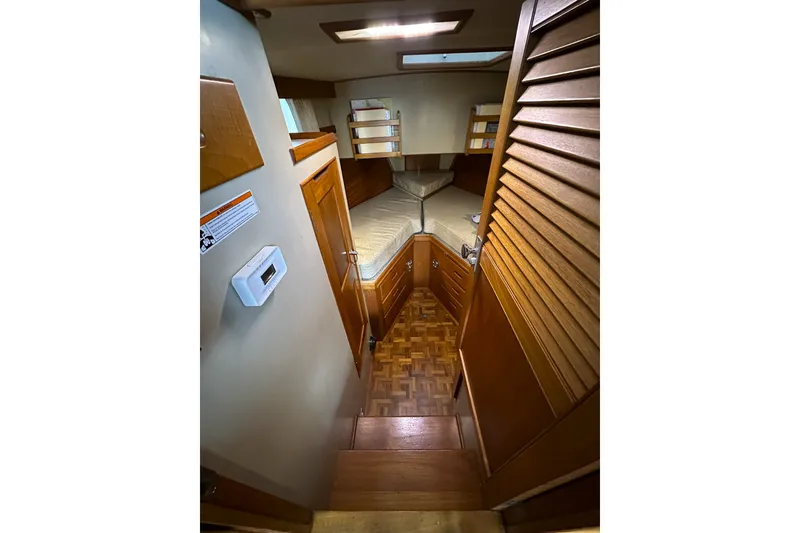 Slide: The Image of Grand Banks 32 Sedan 1981 - 18