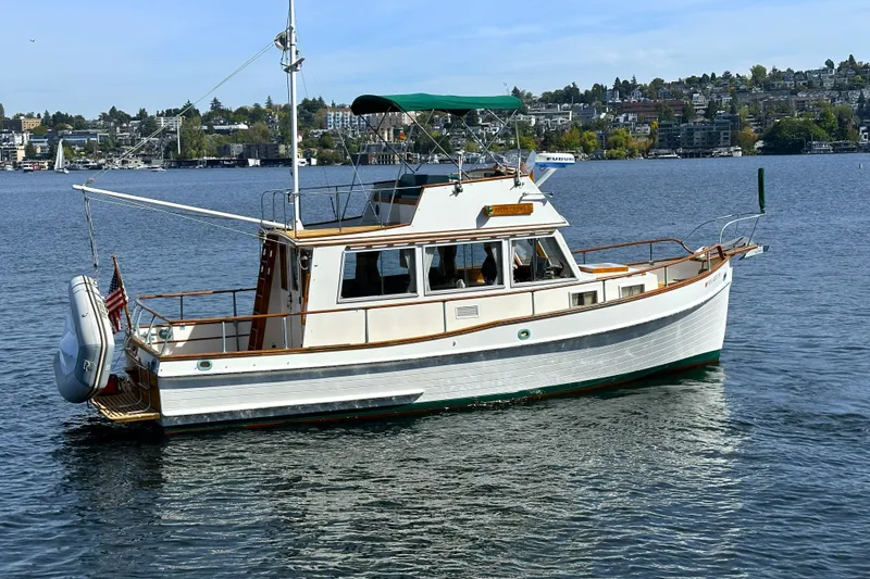 Slide: The Image of Grand Banks 32 Sedan 1981 - 23