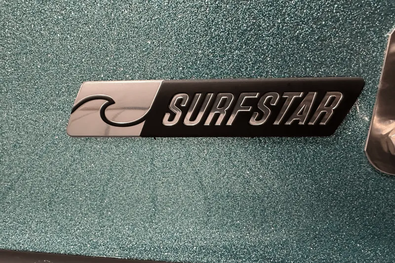 Slide: The Image of MasterCraft XT22 2025 - 19