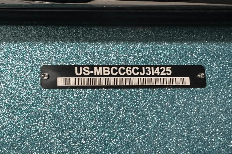 Slide: The Image of MasterCraft XT22 2025 - 20