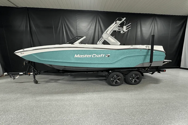 Slide: The Image of MasterCraft XT22 2025 - 3