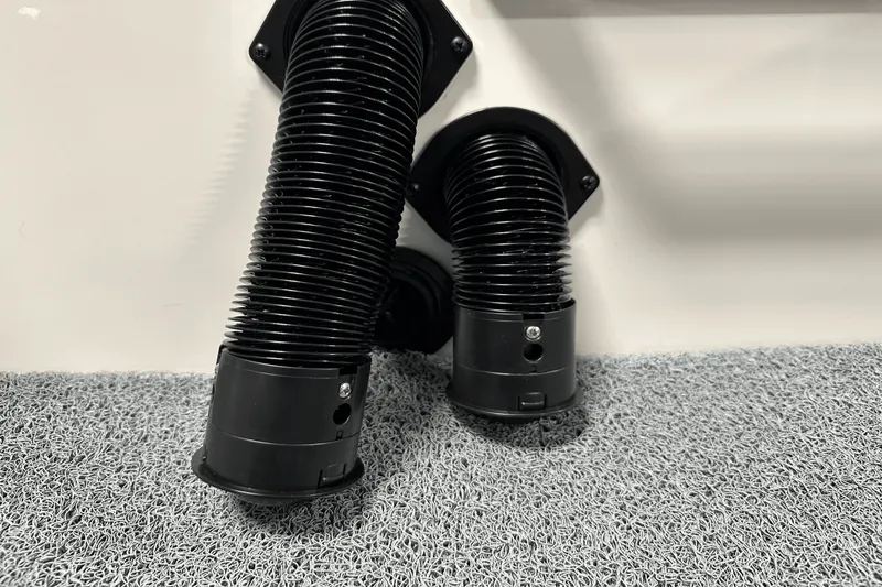 Slide: The Image of MasterCraft XT22 2025 - 34