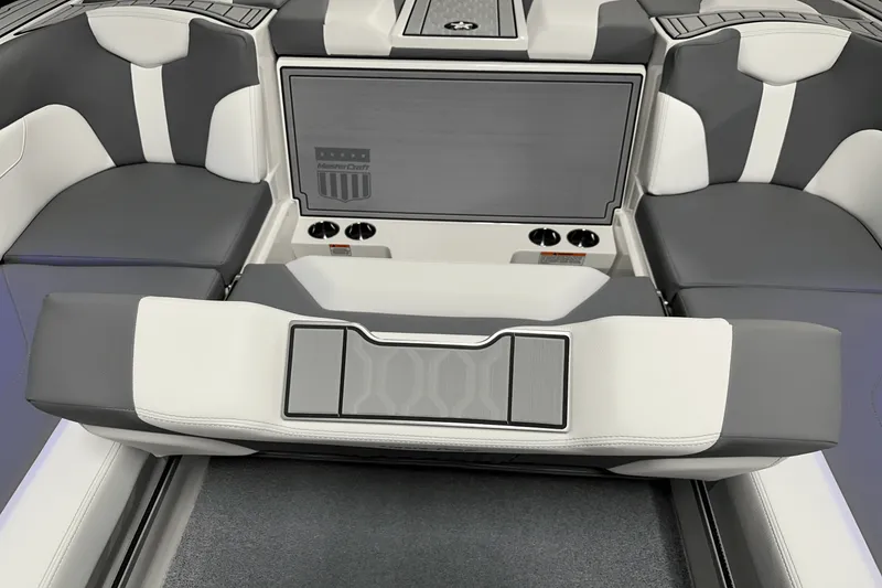 Slide: The Image of MasterCraft XT22 2025 - 40