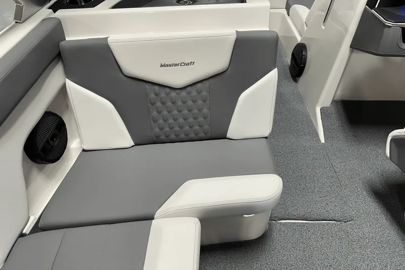 Slide: The Image of MasterCraft XT22 2025 - 48