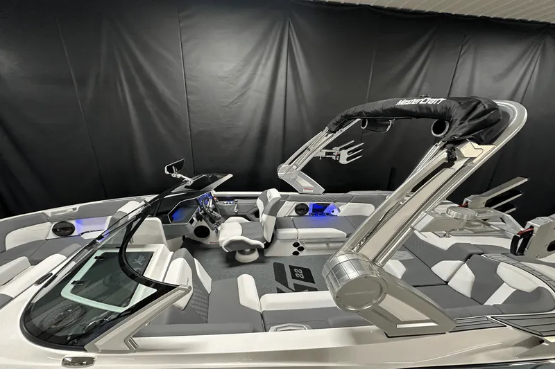 Slide: The Image of MasterCraft XT22 2025 - 5