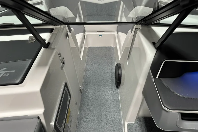 Slide: The Image of MasterCraft XT22 2025 - 58