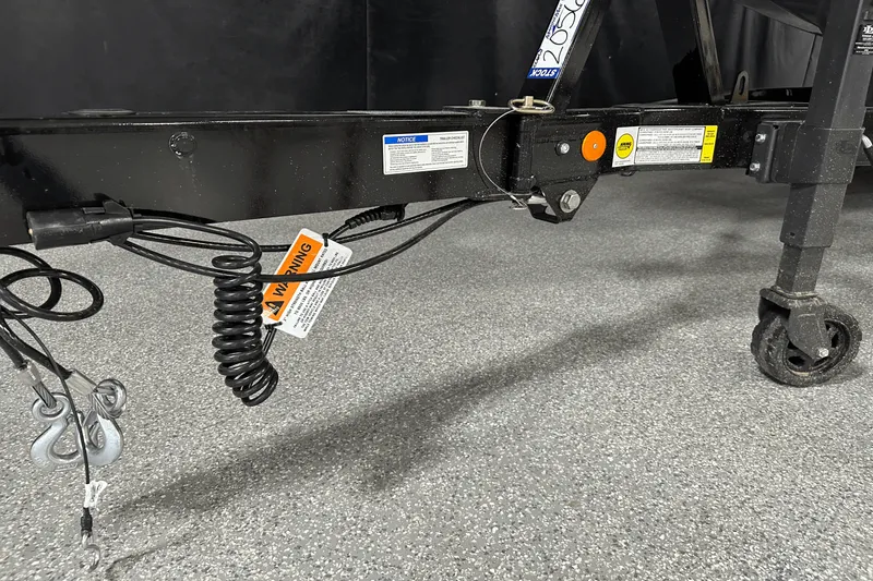 Slide: The Image of MasterCraft XT22 2025 - 6