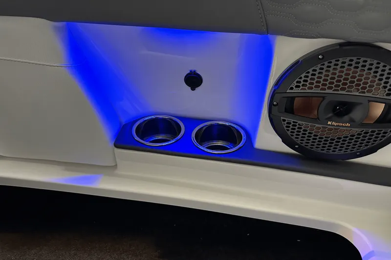 Slide: The Image of MasterCraft XT22 2025 - 62