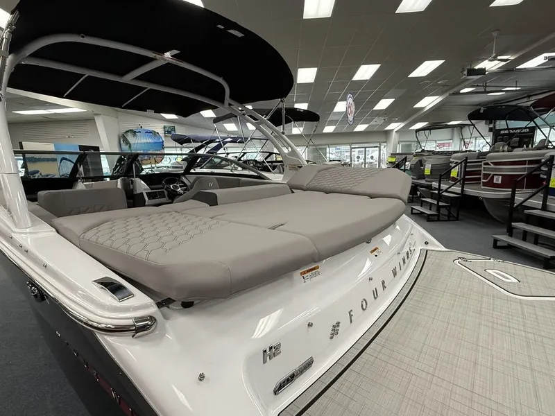 Slide: The Image of Four Winns H2 2025 - 11