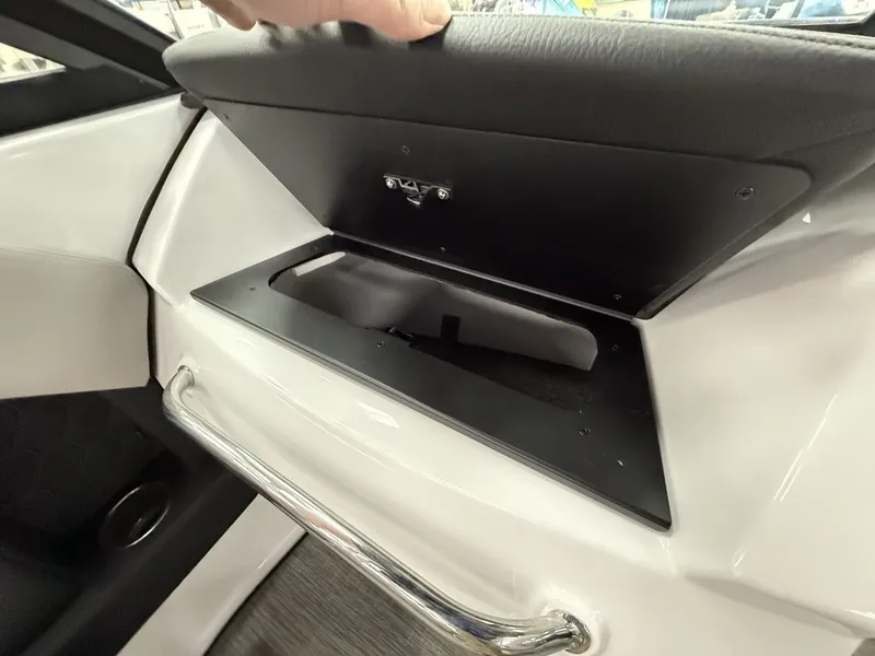 Slide: The Image of Four Winns H2 2025 - 22