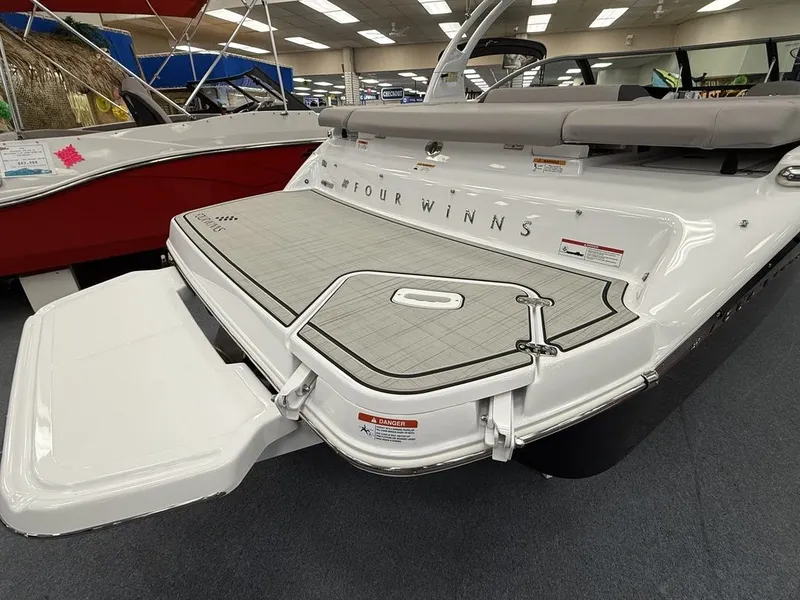 Slide: The Image of Four Winns H2 2025 - 8