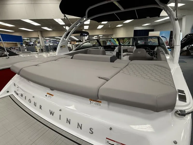 Slide: The Image of Four Winns H2 2025 - 9