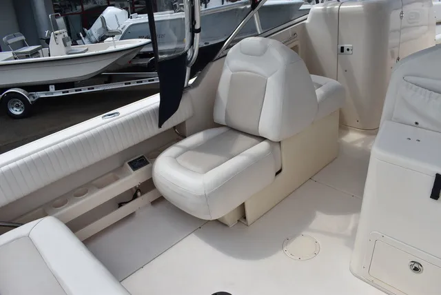 Slide: The Image of Grady White 275 Tournament Dual Console 2010 - 42