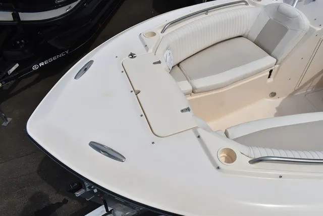 Slide: The Image of Grady White 275 Tournament Dual Console 2010 - 18