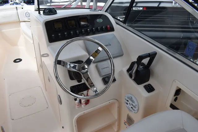 Slide: The Image of Grady White 275 Tournament Dual Console 2010 - 50