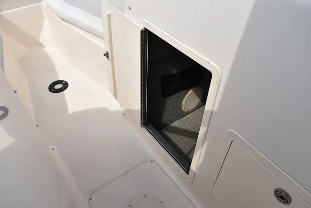 Slide: The Image of Grady White 275 Tournament Dual Console 2010 - 75