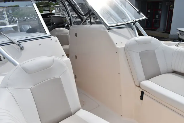 Slide: The Image of Grady White 275 Tournament Dual Console 2010 - 20