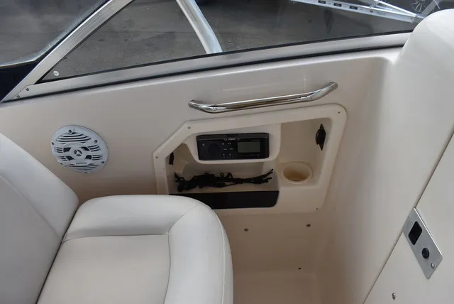 Slide: The Image of Grady White 275 Tournament Dual Console 2010 - 83