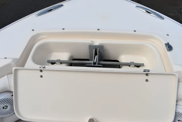 Slide: The Image of Grady White 275 Tournament Dual Console 2010 - 74