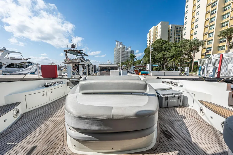 Slide: The Image of Azimut 62S 2007 - 23