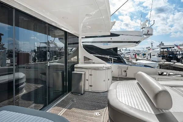 Slide: The Image of Azimut 62S 2007 - 26