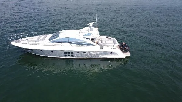 The Image of Azimut 62S 2007 - 2