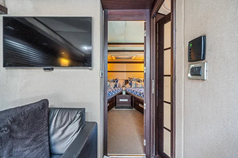 Slide: The Image of Azimut 62S 2007 - 80