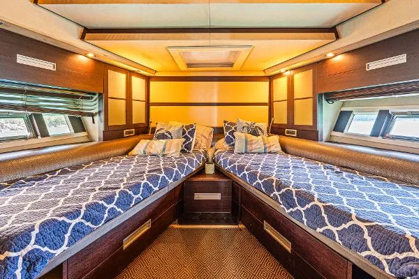 Slide: The Image of Azimut 62S 2007 - 72