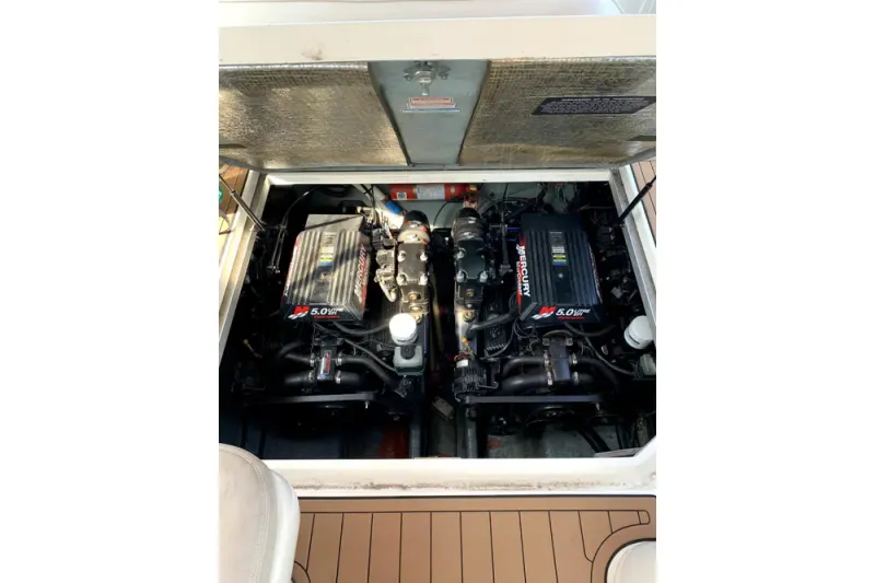 Slide: The Image of Sea Ray 290 Sundancer 2000 - 17