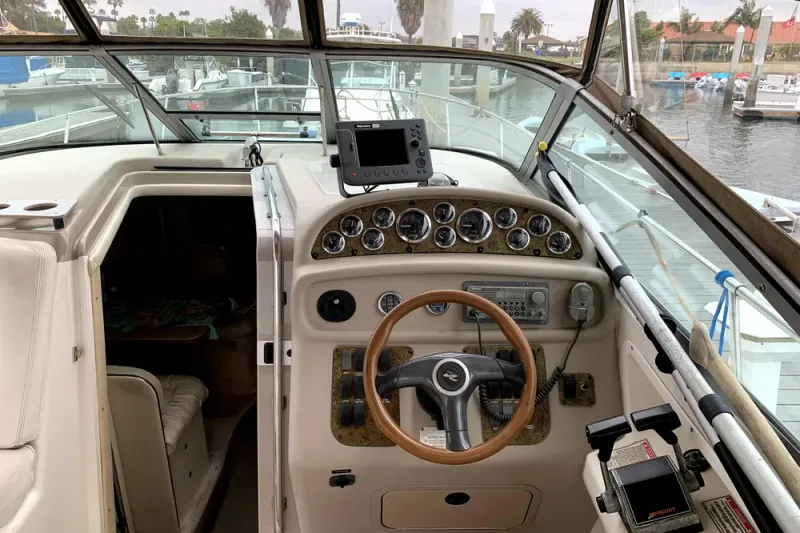 Slide: The Image of Sea Ray 290 Sundancer 2000 - 19