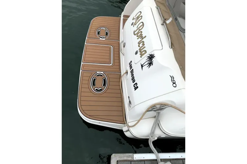 Slide: The Image of Sea Ray 290 Sundancer 2000 - 24