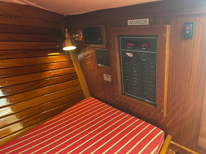 Slide: The Image of Hinckley Yachts Talaria 29R 2007 - 36